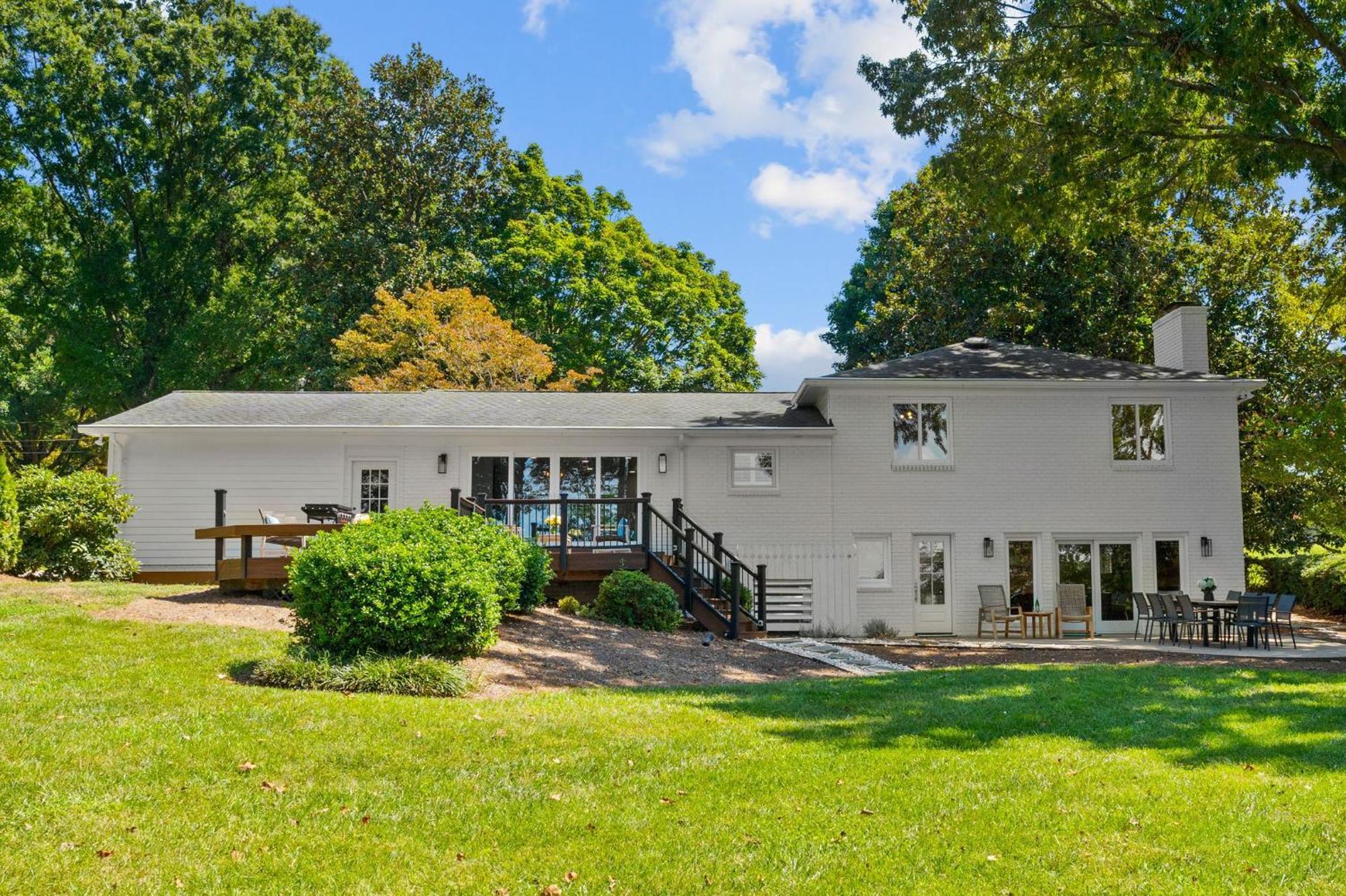 Lakefront Living Муурсвил Екстериор снимка