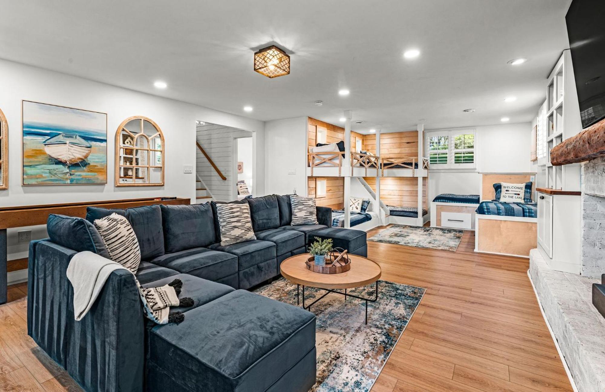 Lakefront Living Муурсвил Екстериор снимка
