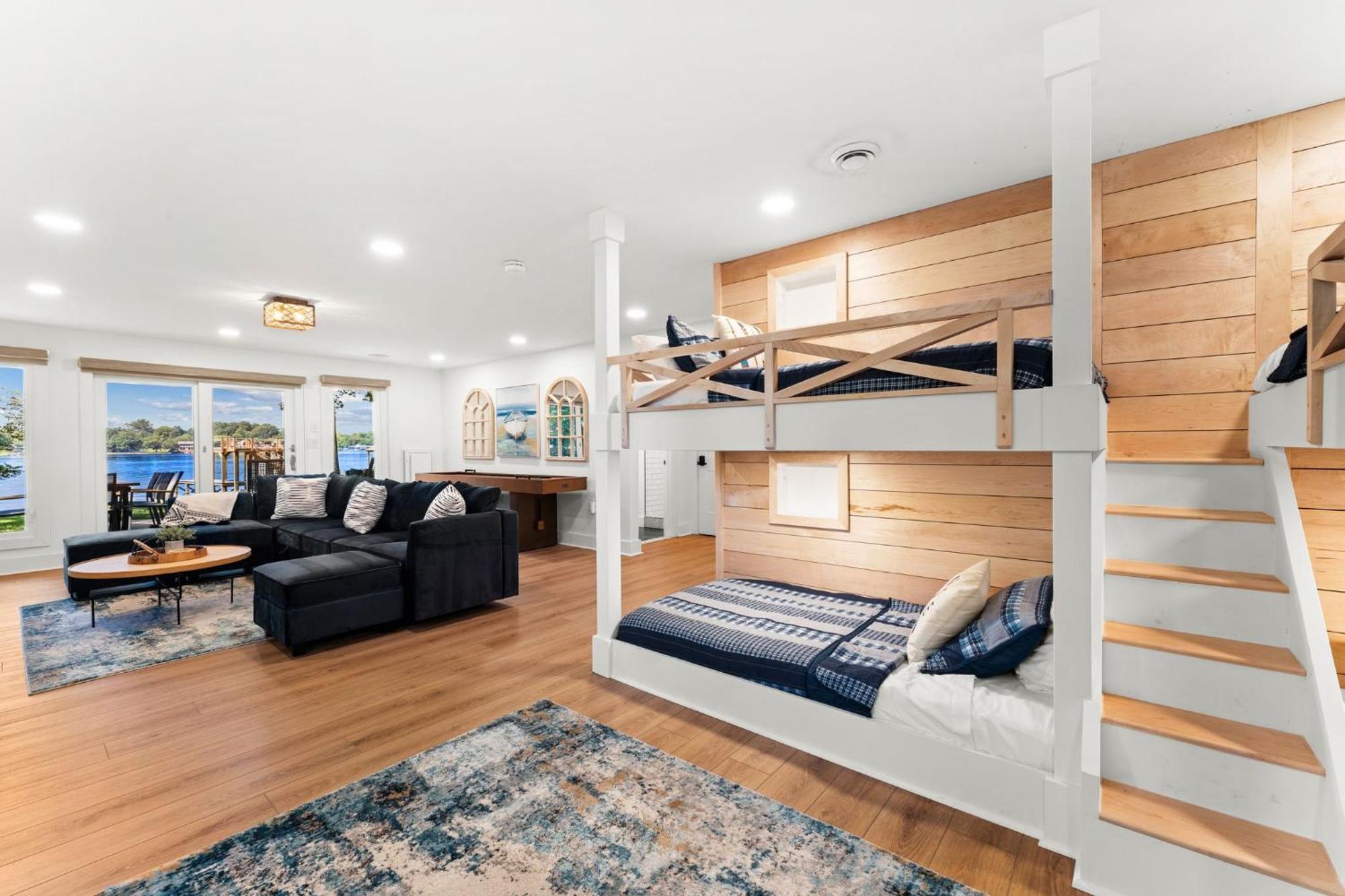 Lakefront Living Муурсвил Екстериор снимка