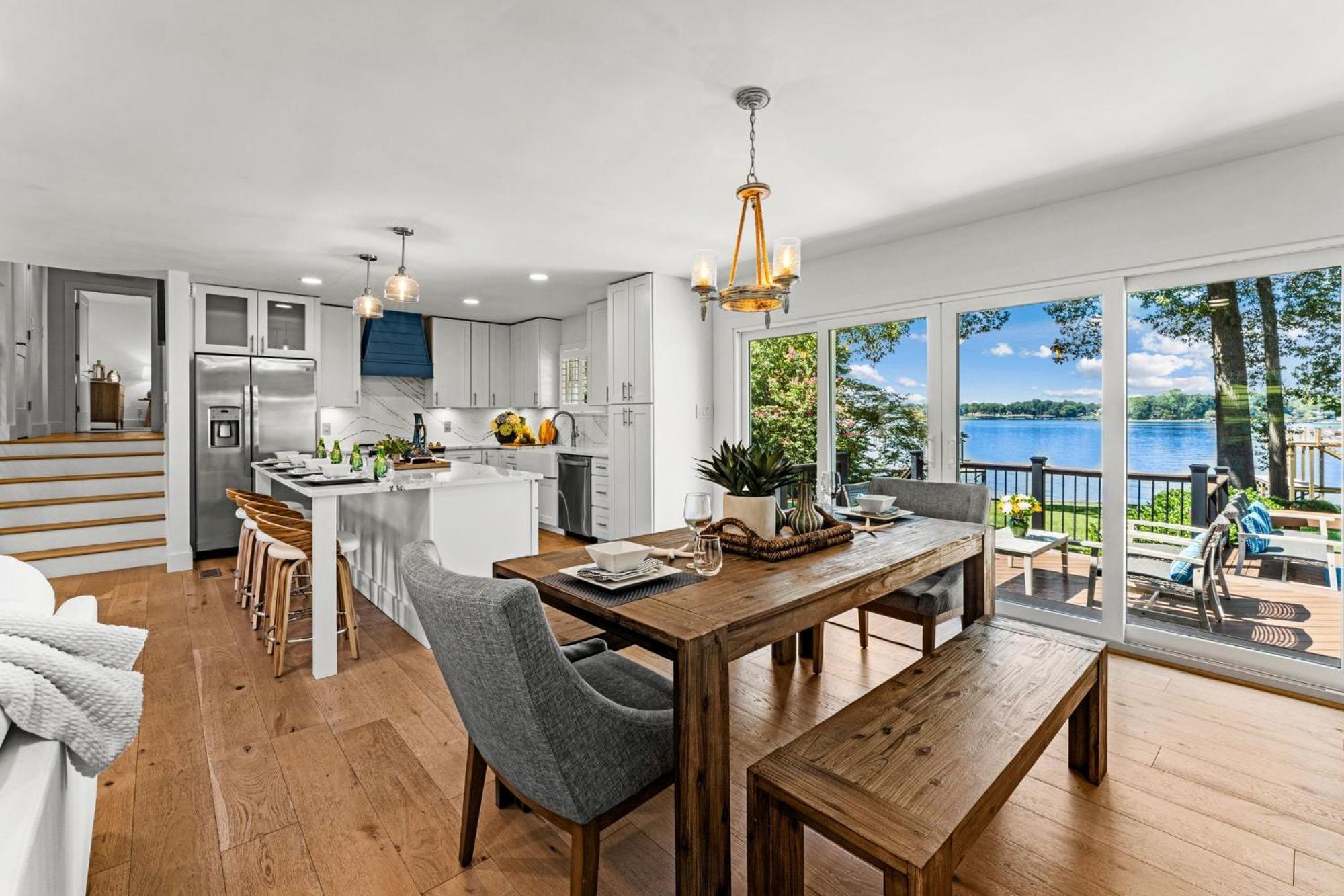 Lakefront Living Муурсвил Екстериор снимка