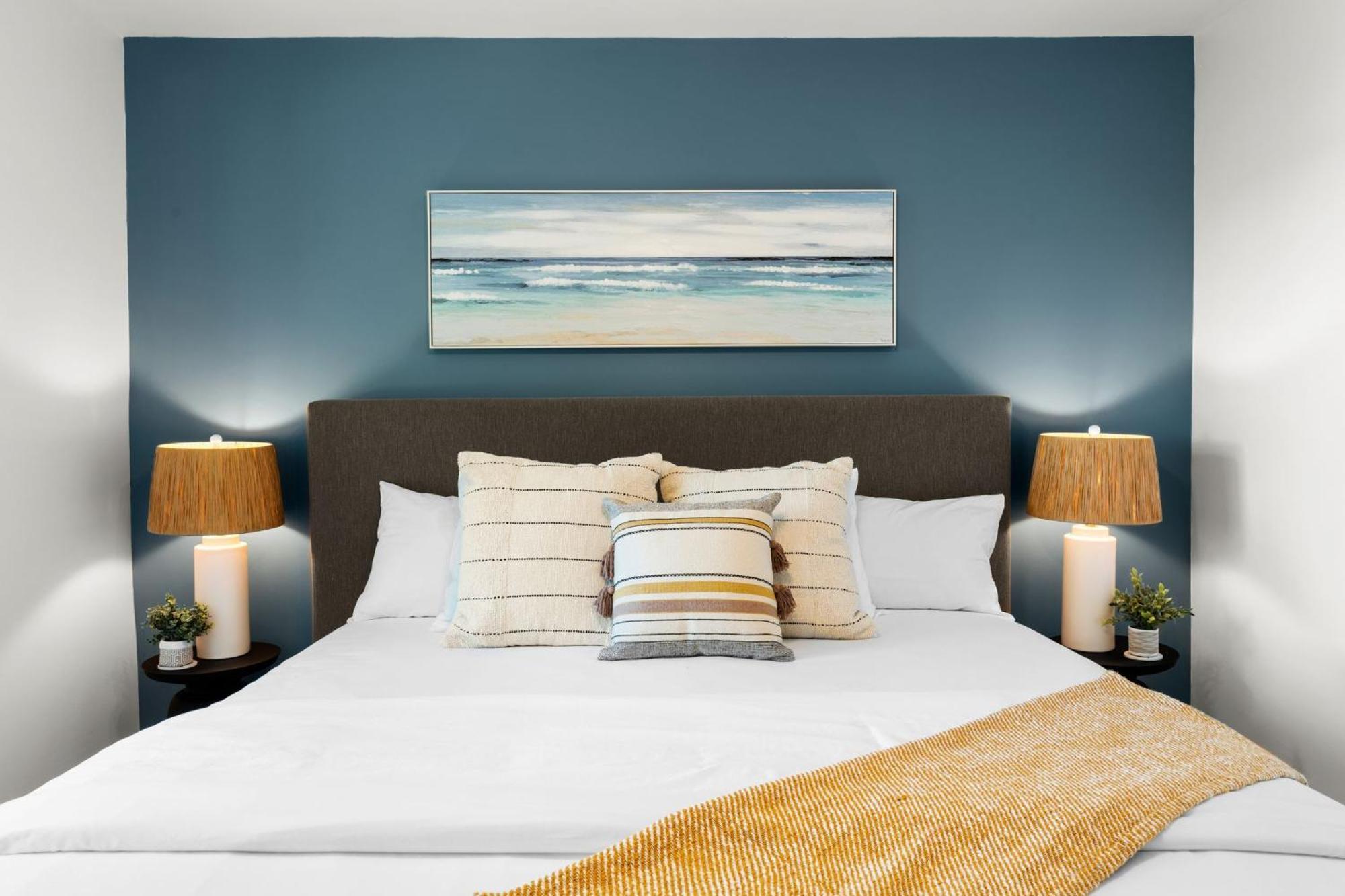 Lakefront Living Муурсвил Екстериор снимка